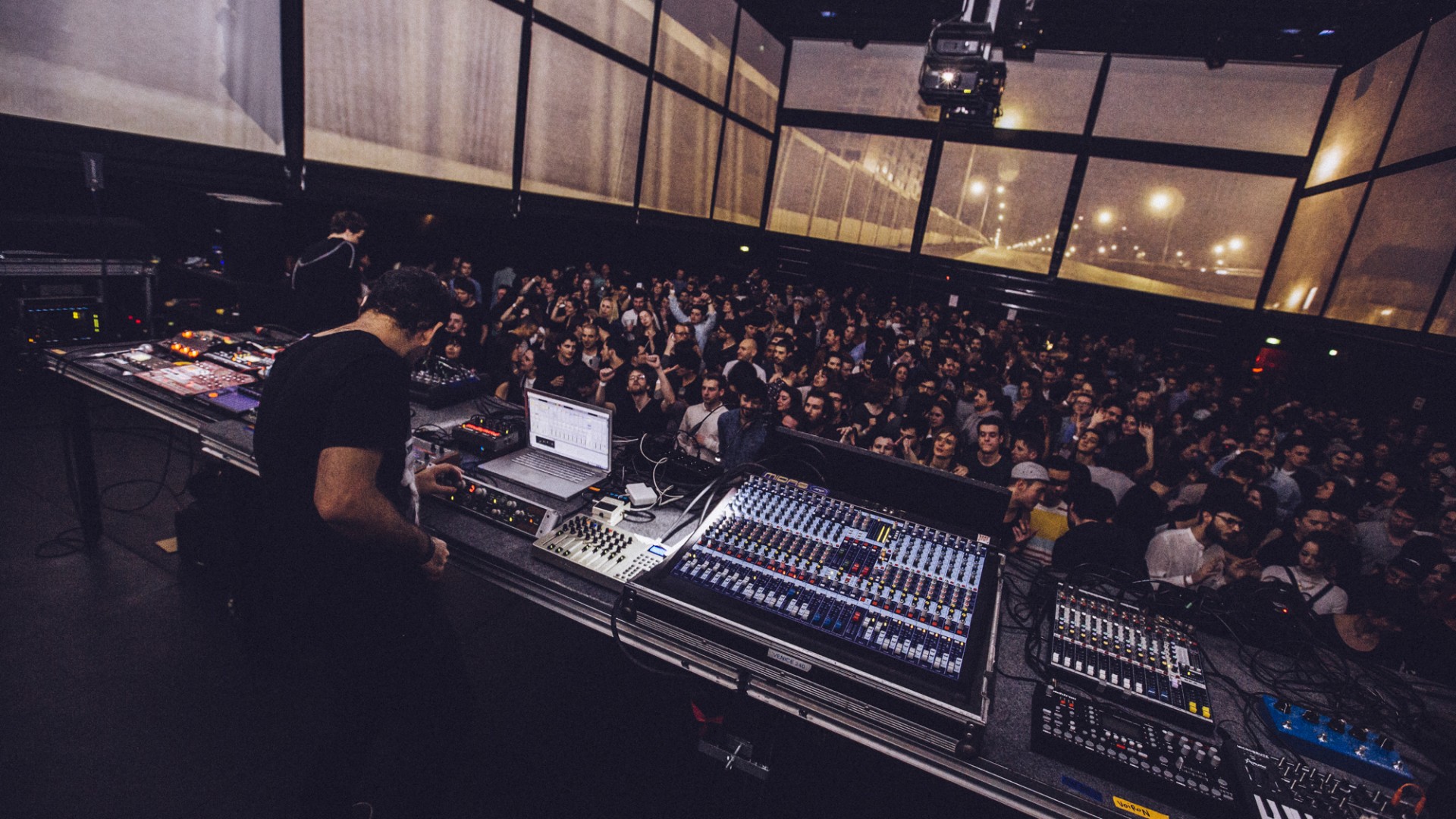 Moritz von Oswald + Jonas Kopp + Vainqueur + Claudia Anderson + Ian Tocor + Renart + VOIRON + Caandides  